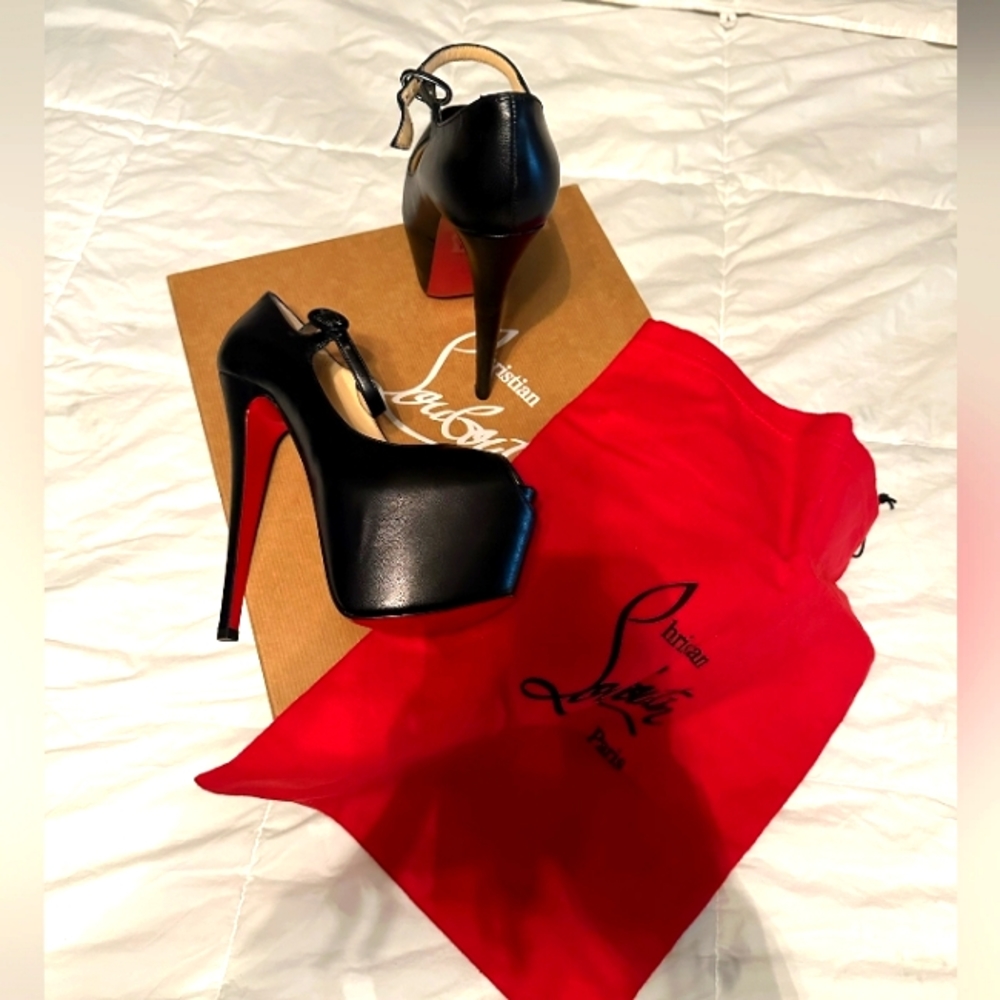 Stiletto high heel Christian Louboutin red bottoms brand new with box and bag